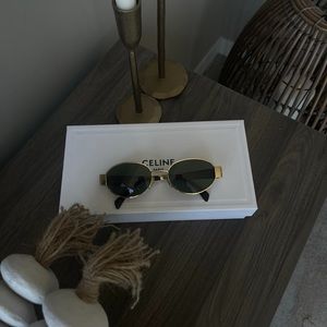 CELINE TRIOMPHE METAL 01 SUNGLASSES IN METAL
GOLD / GREEN